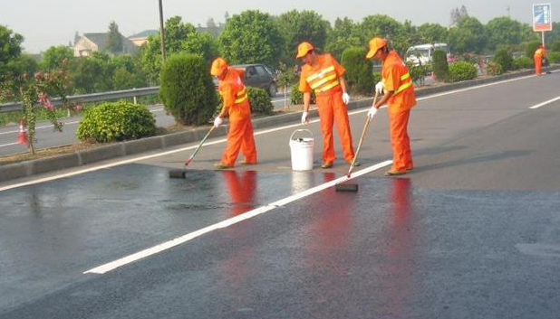  噴涂速凝防水涂料的優(yōu)勢有哪些？